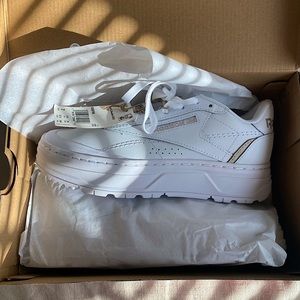 Reebok Size 7 Club C Double GEO sneakers. Brand new fit a size 7-7.5 foot.